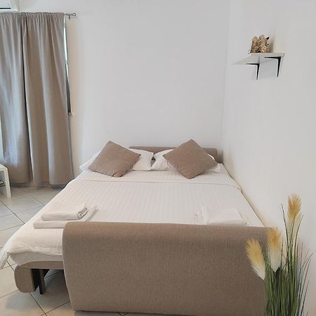 Apartman Karmen Lejlighed Srima Eksteriør billede
