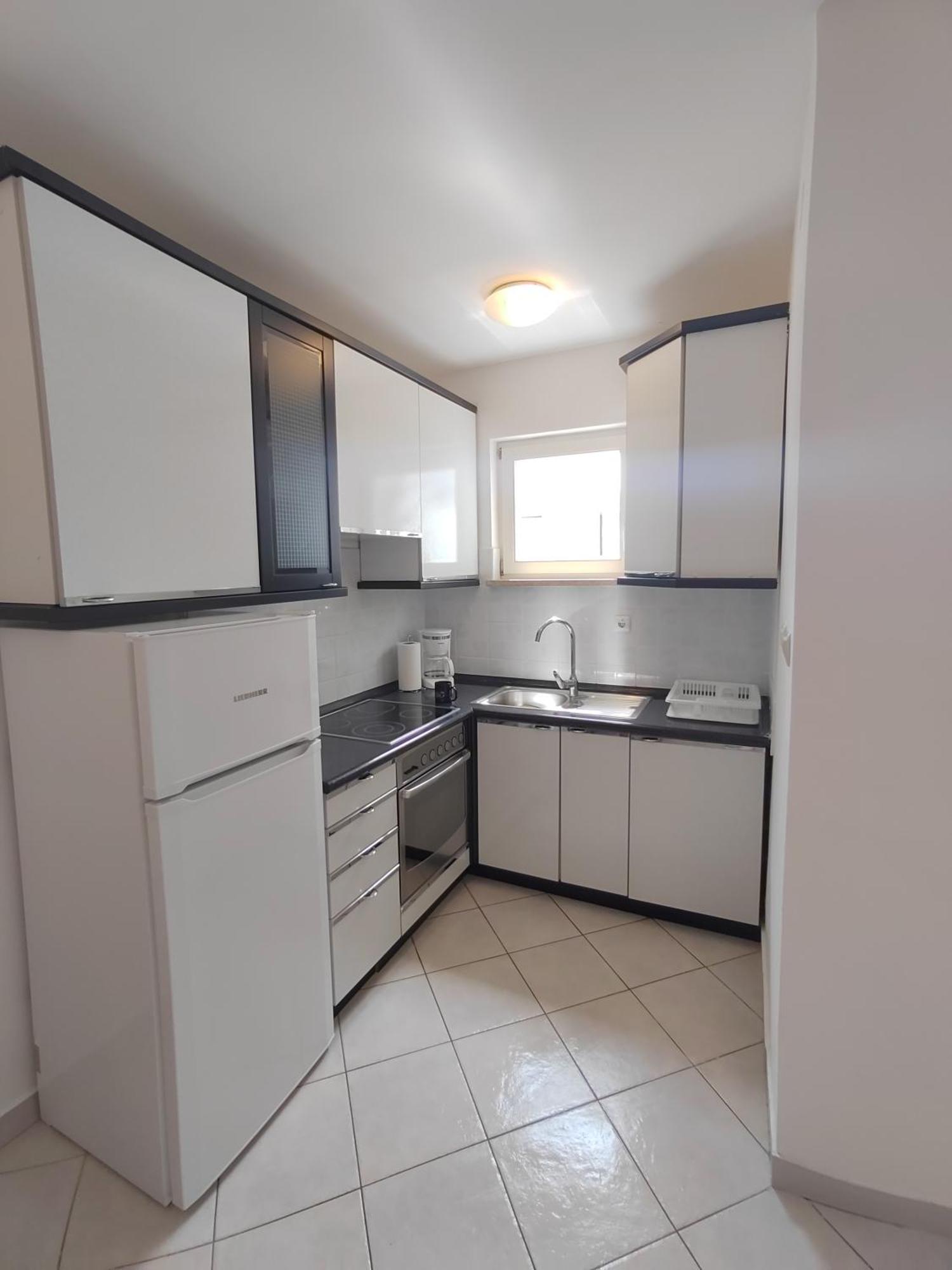 Apartman Karmen Lejlighed Srima Eksteriør billede