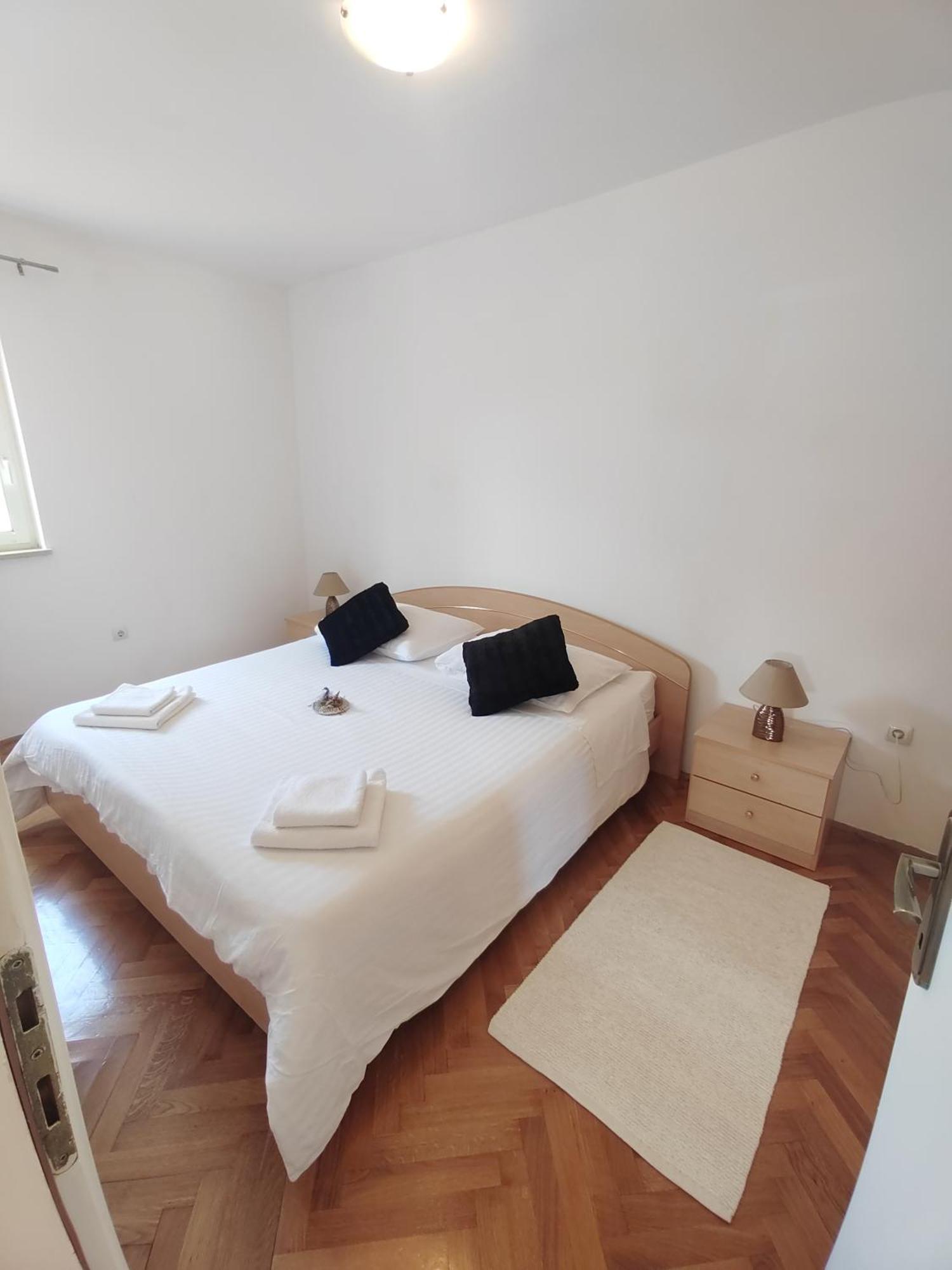 Apartman Karmen Lejlighed Srima Eksteriør billede